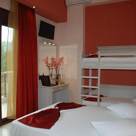 Elxis Luxury Apartament *