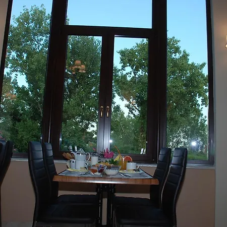 Elxis Luxury Vrasná