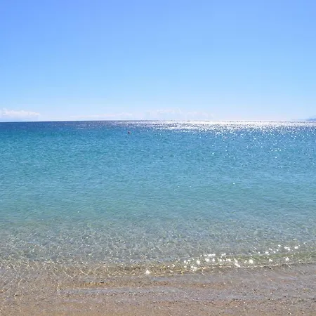 Elxis Luxury شقة Vrasná