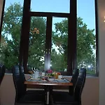 Elxis Luxury Vrasná